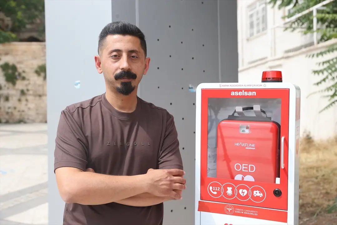 Mardin'de meydanlara yerleştirilen cihazlarla ani kalp durması vakalarına ilk müdahale yapılacak