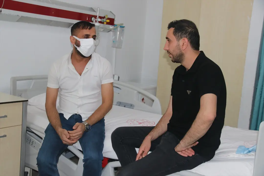 Sağlık çalışanı kardeşinin bağışladığı böbrekle hayata bağlandı