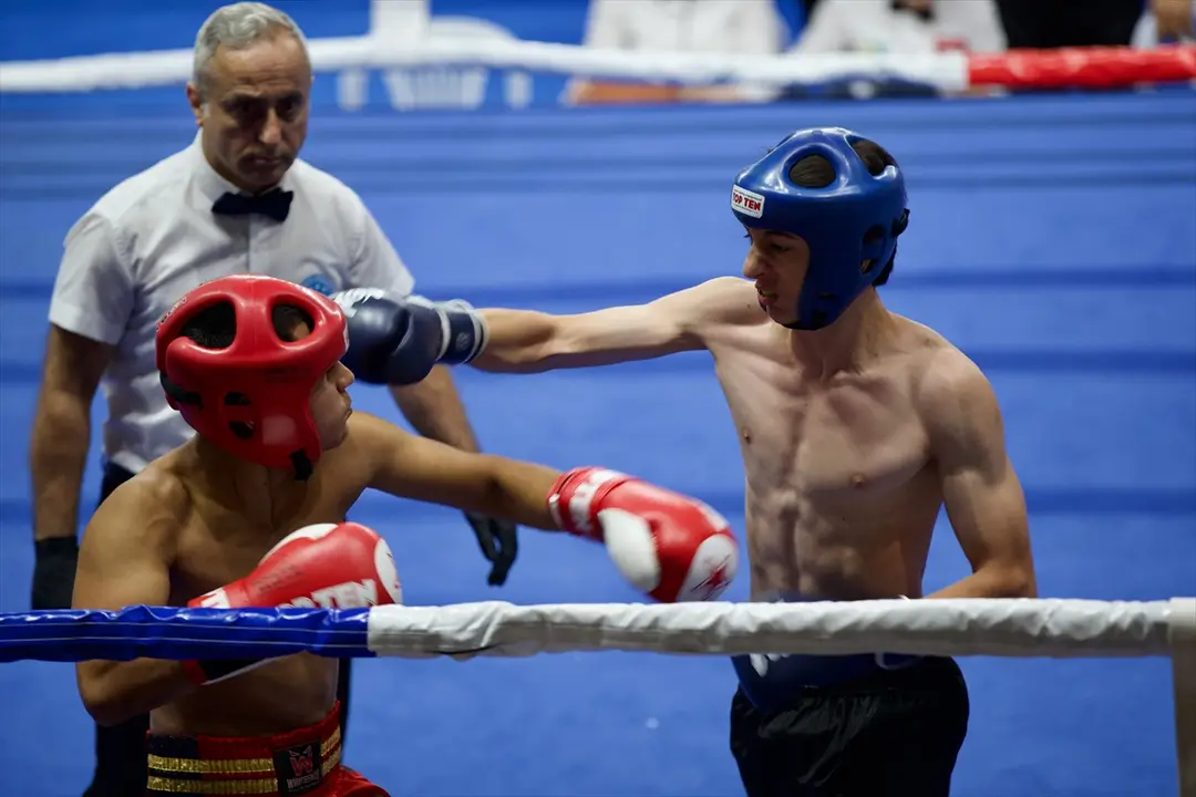 Kick Boks Şampiyonası Bolu'da Başladı