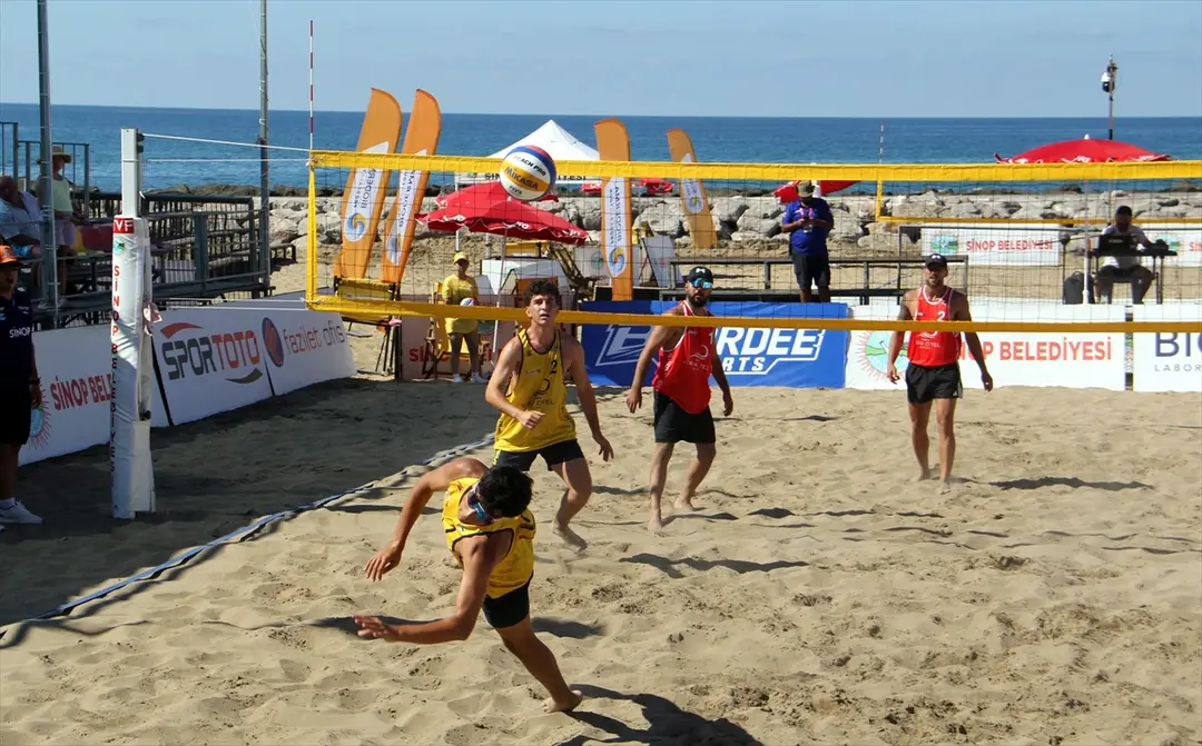Plaj Voleybolu: Sinop Etabı Başladı