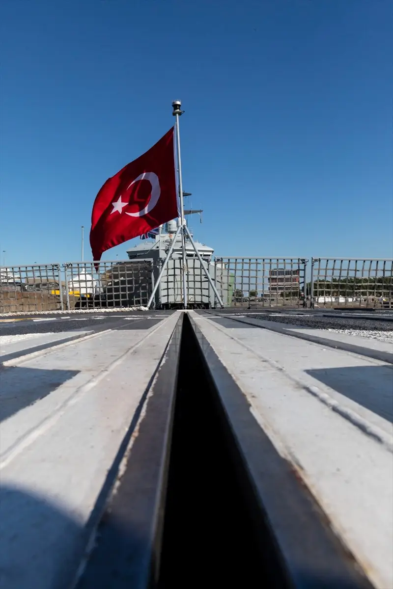 TCG Burgazada Belçika'da halkın ziyaretine açılacak