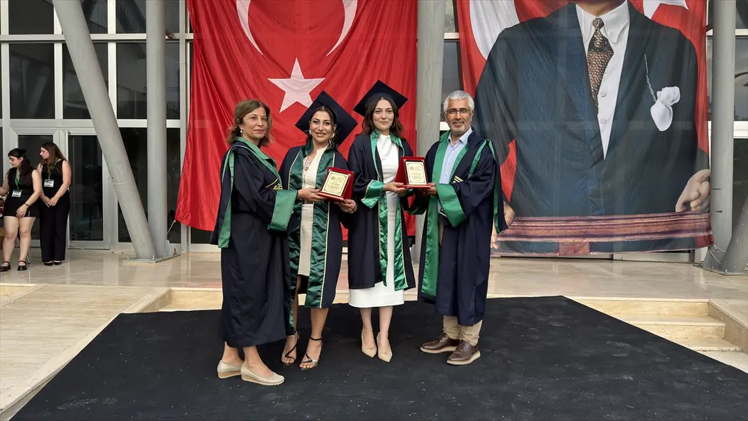 Çukurova Üniversitesi'nde mezuniyet coşkusu