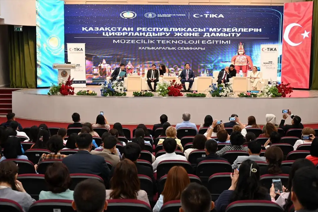 TİKA: Kazakistan'a dijitalleşme eğitimi verildi