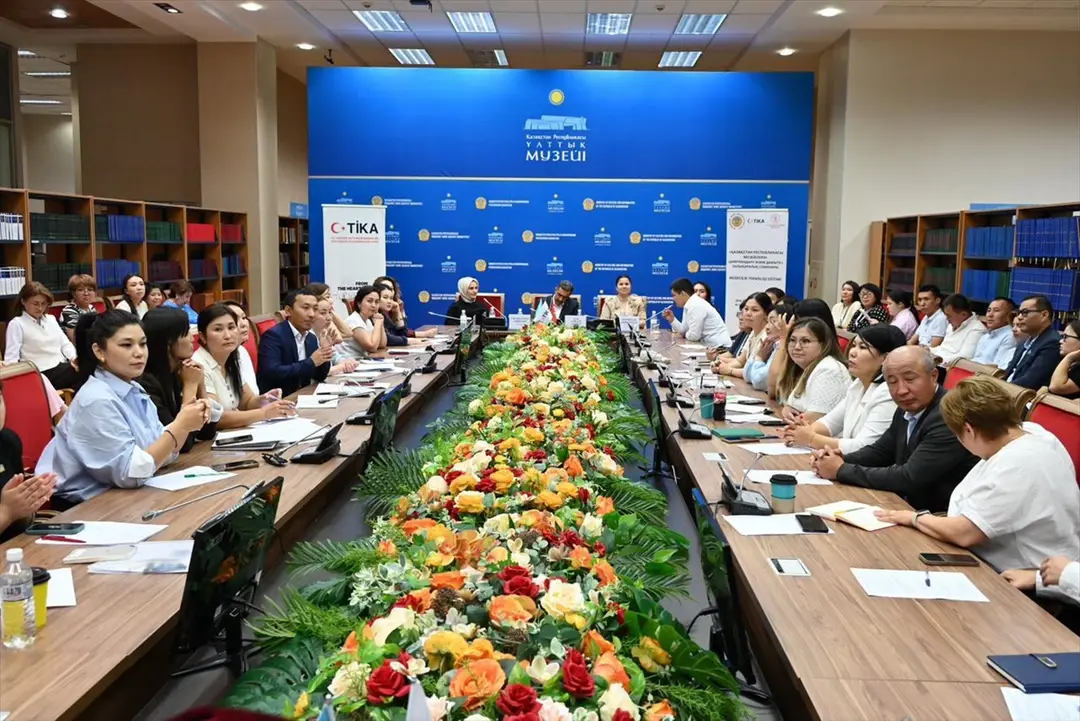 TİKA: Kazakistan'a dijitalleşme eğitimi verildi