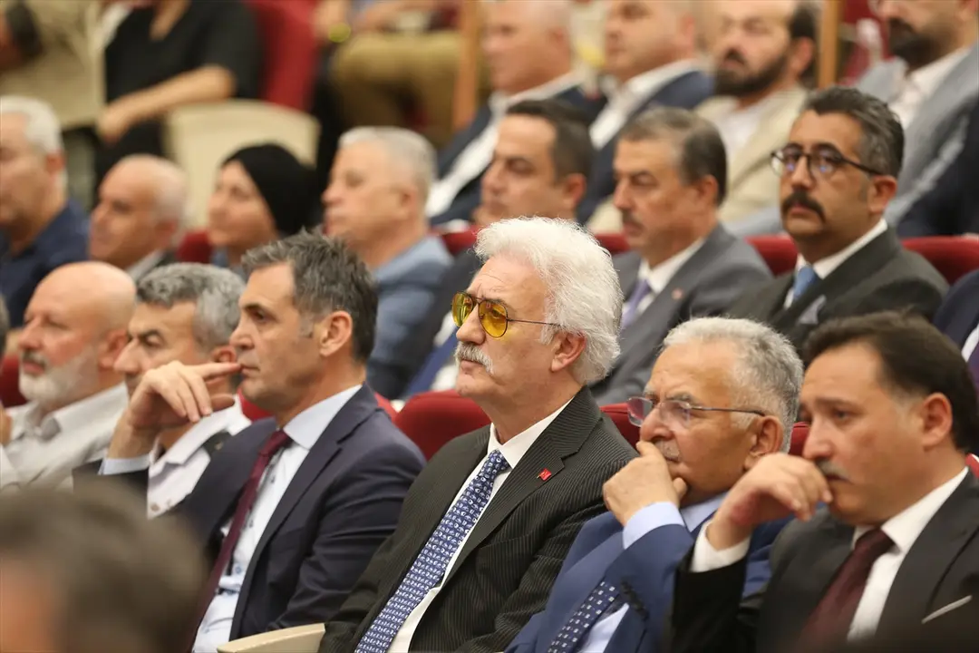 Tamer Karadağlı: Turizm elçisi ödülü aldım