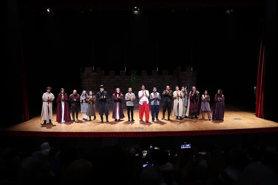 Sultanbeyli Tiyatro Akademisi: Sezonu "Kan Yine O Kandır" ile Kapattı