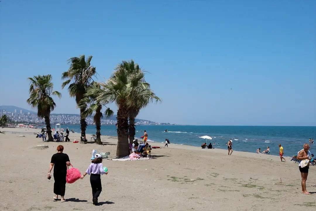 Karadeniz'in "mavi bayrak lideri" Samsun tatilcileri bekliyor