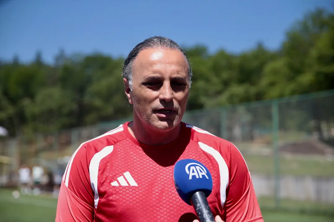 Esenler Erokspor, geçen sezon play-off'ta kaçırdığı Süper Lig'e bu kez şampiyon olarak çıkmak istiyor