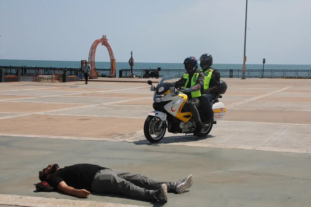 Yoğun trafikte hastalara ilk müdahaleyi motosikletli sağlık ekibi yapacak