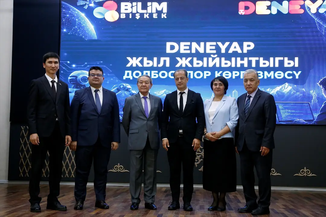 Cumhurbaşkanı Erdoğan: "Tarıma destek olmak, muhalefetin yaptığı gibi meydanlarda 'Her çiftçiye bedava traktör' sözü verip sonra 'Biz onu reklam olsun diye yaptık' demek değildir."