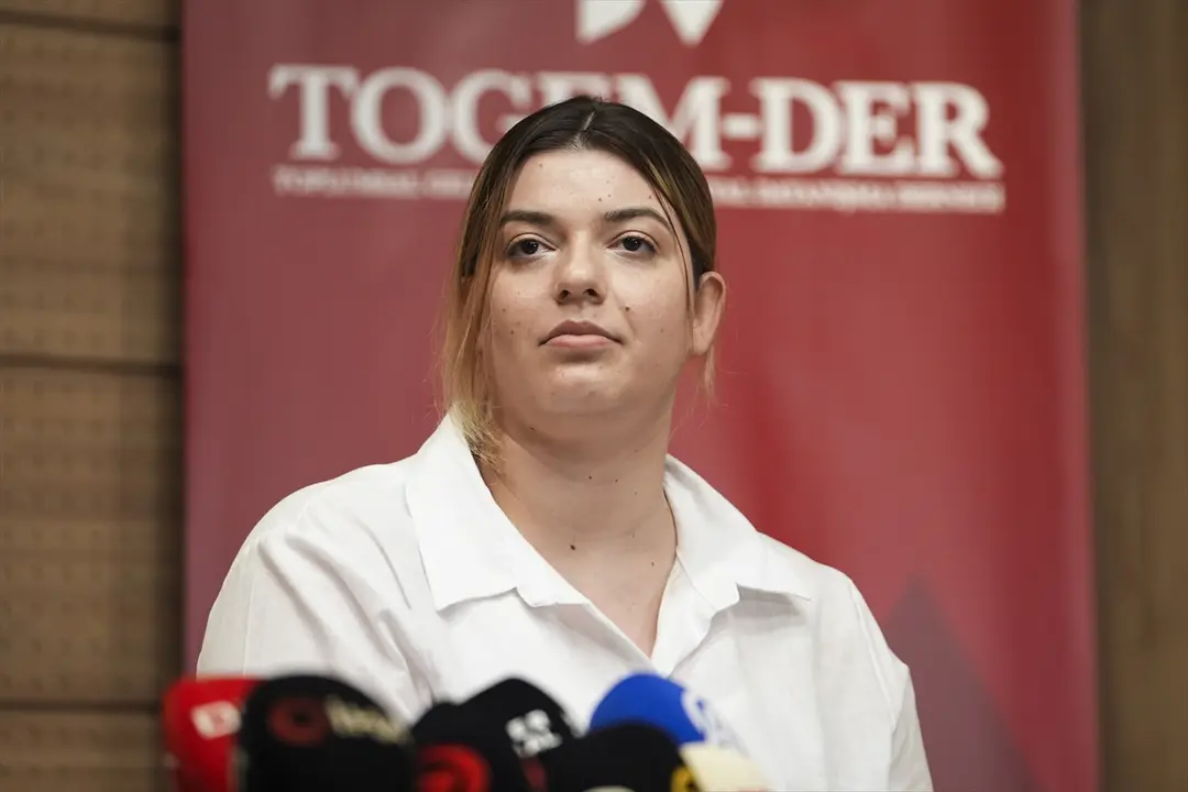 Depremzede anne TOGEM-DER desteğiyle biyonik kola kavuştu