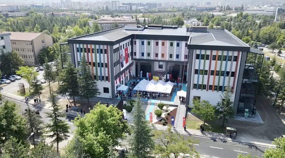 Elitaş: Üniversiteler sanayiye öncülük etmeli