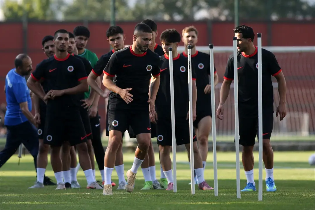 Gençlerbirliği topbaşı yaptı