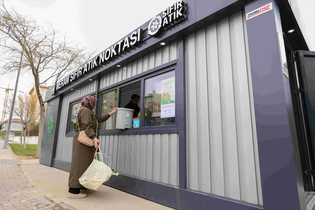 Konya'da belediyenin "sıfır atık" projesiyle 5 yılda 15 bin ton atık ekonomiye kazandırıldı