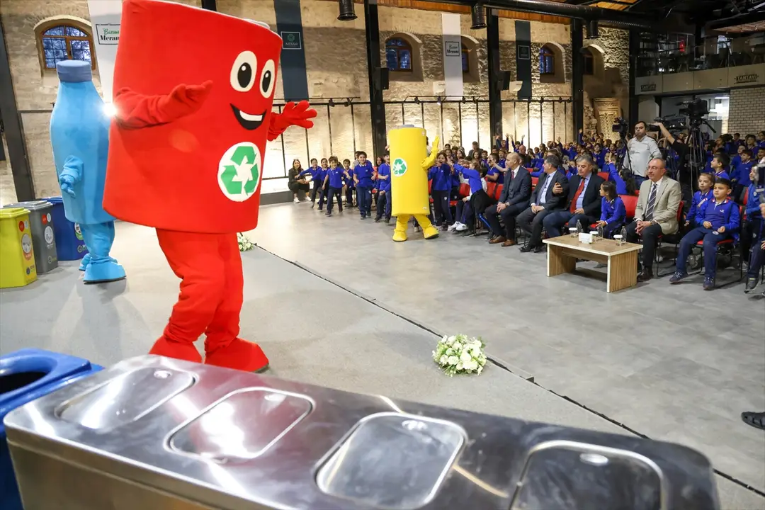 Konya'da belediyenin "sıfır atık" projesiyle 5 yılda 15 bin ton atık ekonomiye kazandırıldı