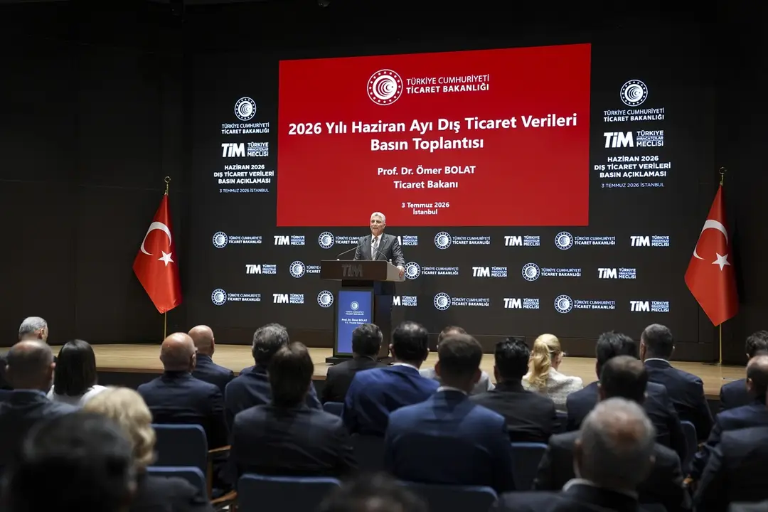 Ticaret Bakanı Ömer Bolat, haziran ayı dış ticaret verilerini açıkladı: (1)