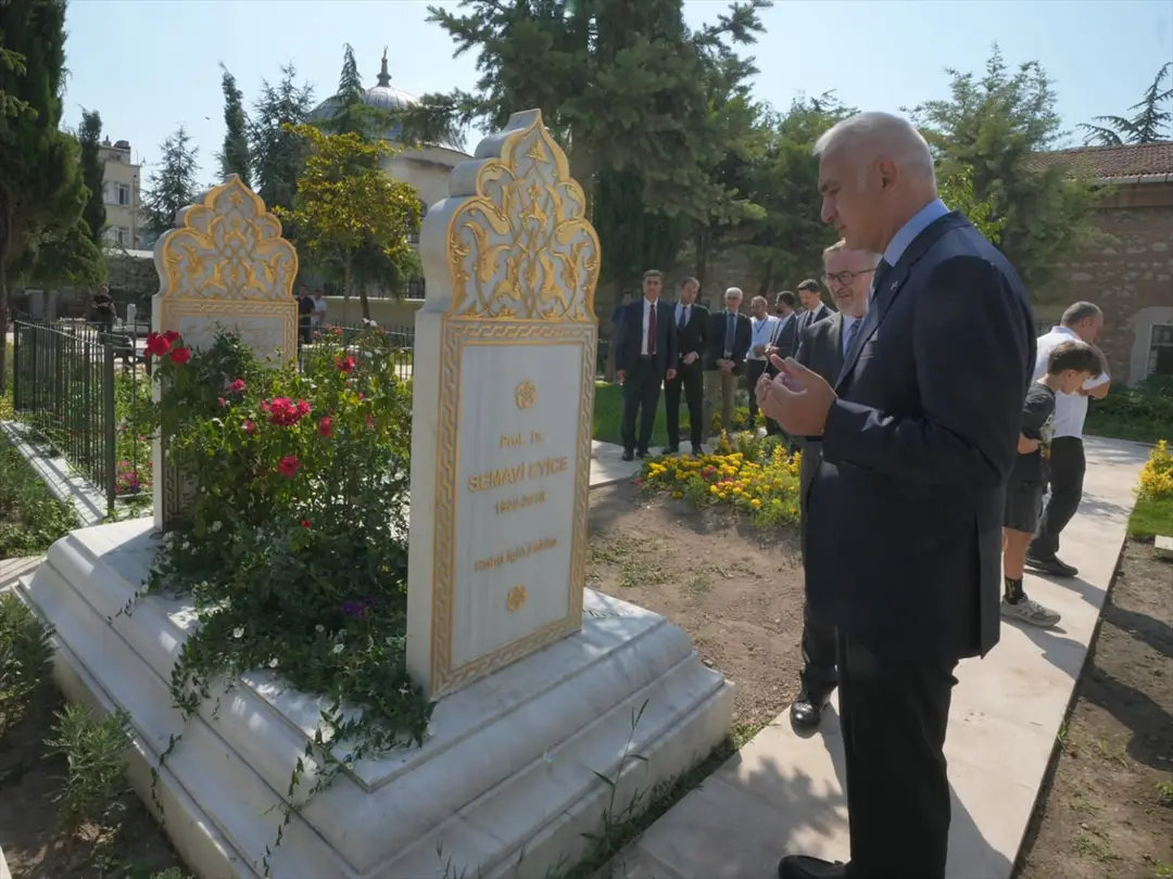 Bakan Ersoy: Kültürel mirası geleceğe taşıyacağız