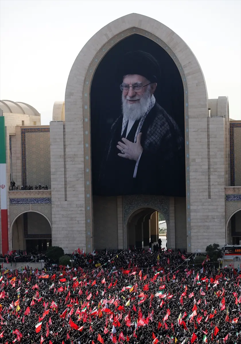 Hamaney için Tahran'da veda töreni