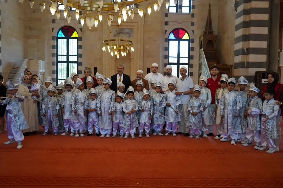 Gaziantep'te 41 çocuk için sünnet şöleni