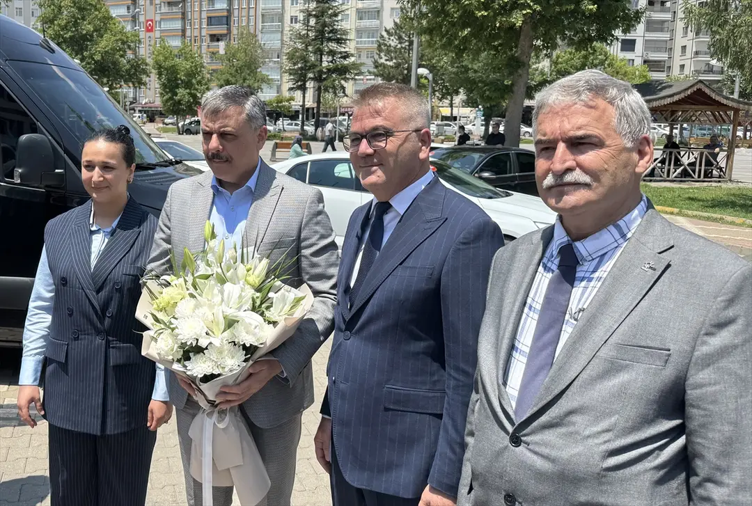 İçişleri Bakanı Çiftçi, Konya'da ziyaretlerde bulundu
