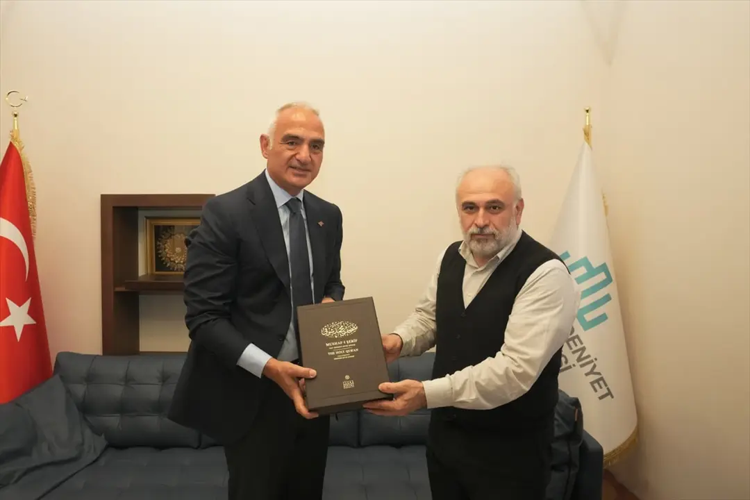 Kültür ve Turizm Bakanı Ersoy, bilim tarihçisi Prof. Dr. İhsan Fazlıoğlu ile görüştü