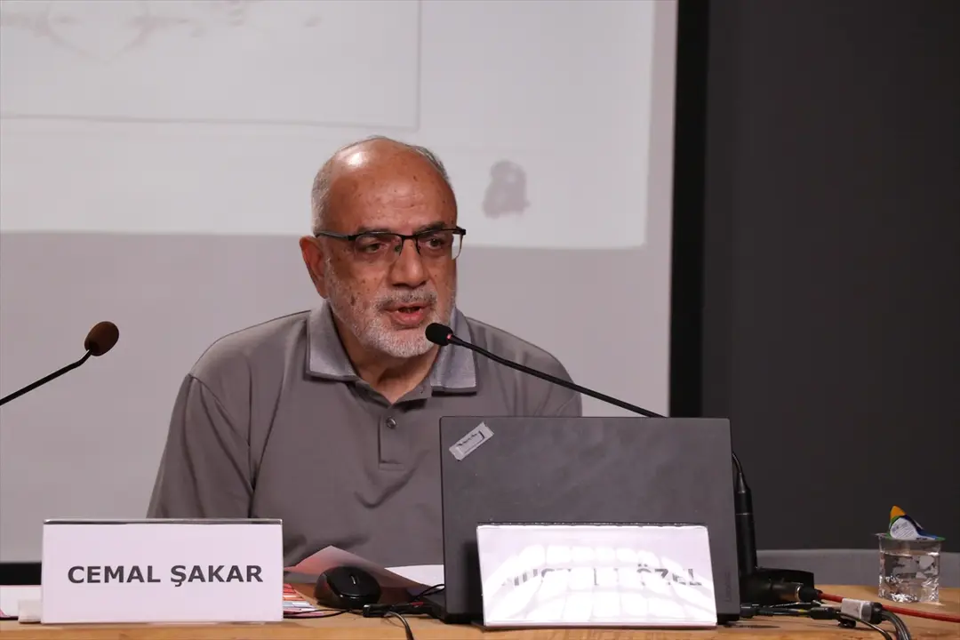 Hasan Aycın'ın çizgileri dijital arşivde