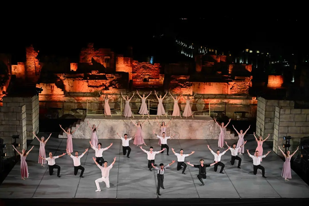 Efes Antik Tiyatro'da Zorba sahnelendi