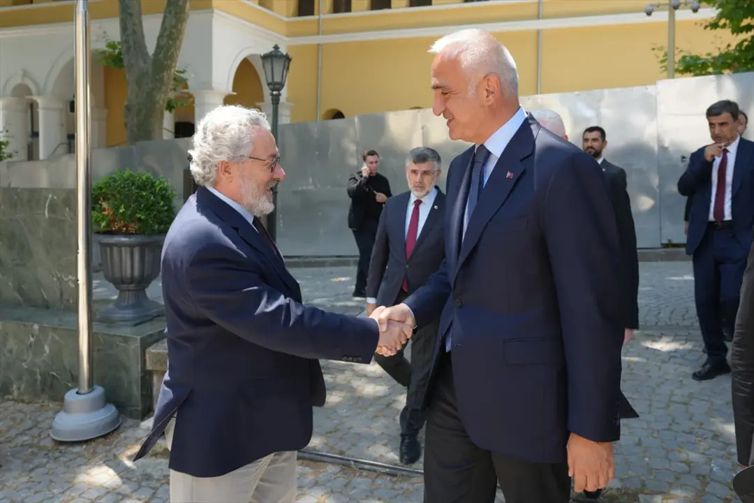 Bakan Ersoy: IRCICA'yı ziyaret ettik