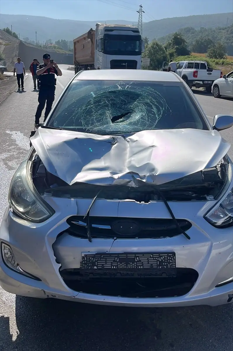 Samsun'da karşıya geçerken otomobil çarptı: 1 ölü