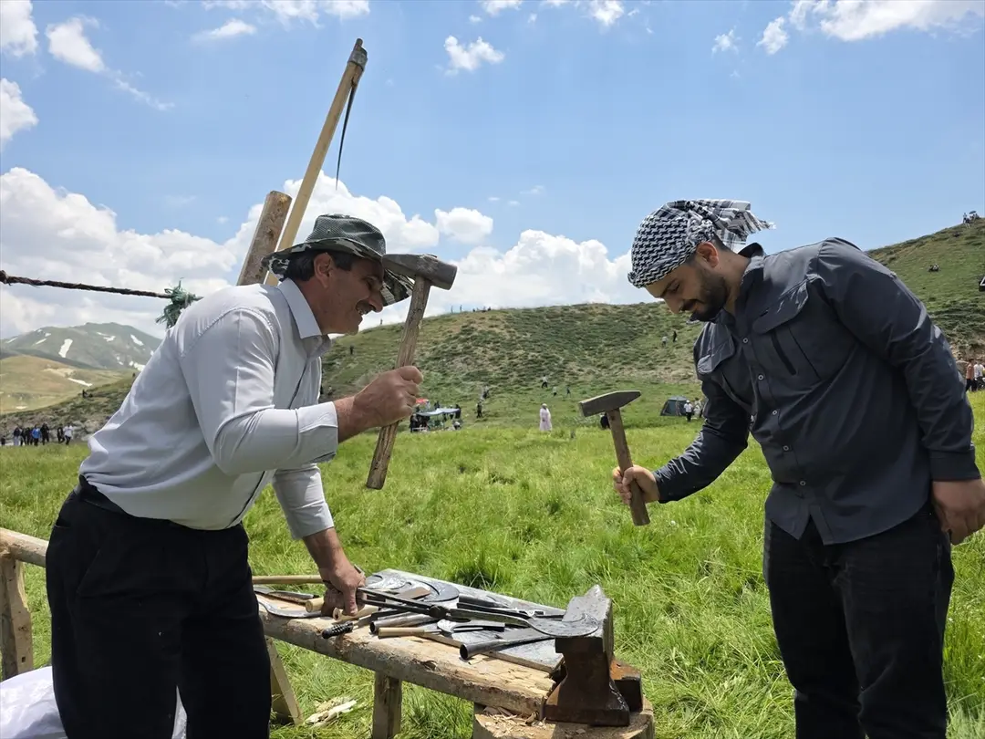 Vali Çelik: Çotla Festivali'nde ata bindim, ot biçtim