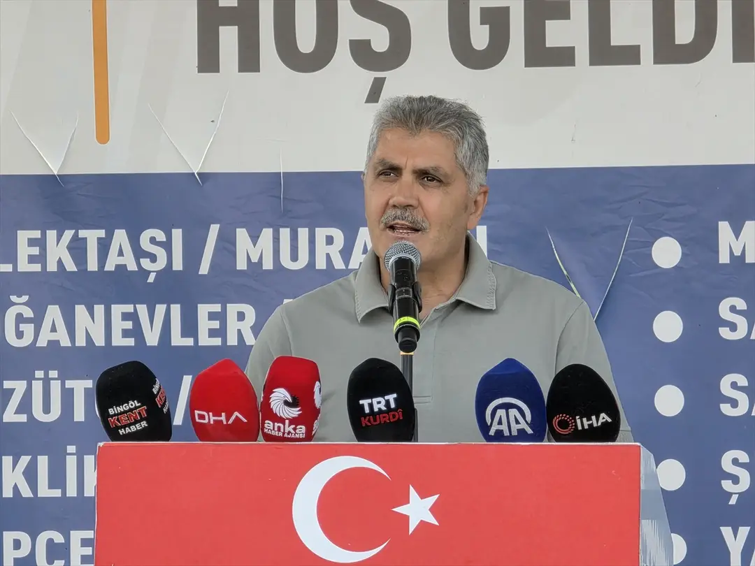 Vali Çelik: Çotla Festivali'nde ata bindim, ot biçtim