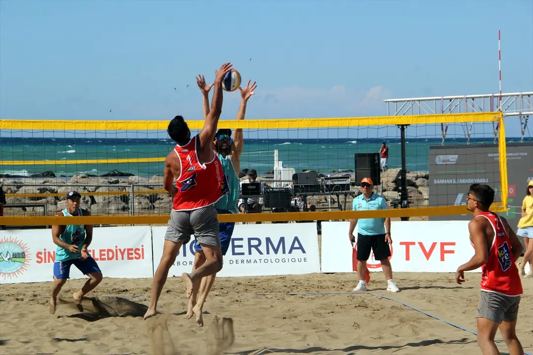 Sinop'ta Plaj Voleybolu Turnuvası Sona Erdi