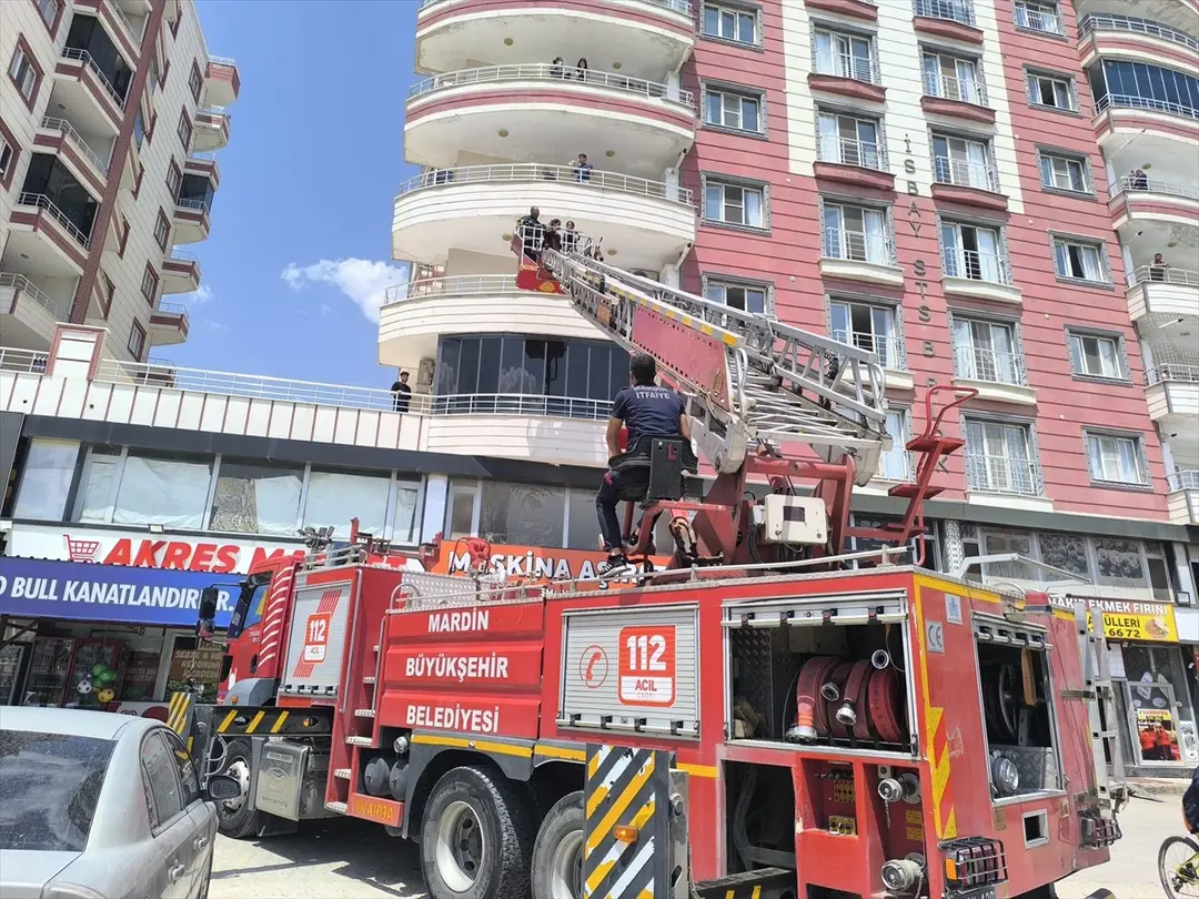 Mardin'de apartman yangını: 7 kişi etkilendi
