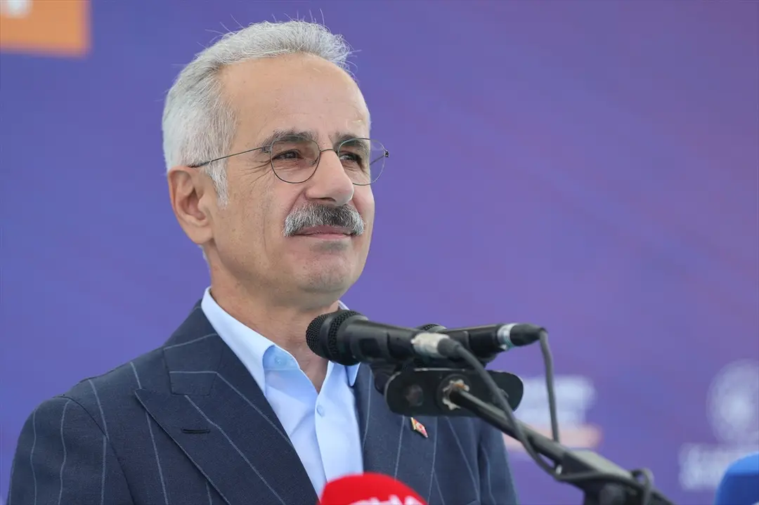 Bakan Uraloğlu, Sivas'ta Çamlıbel Tüneli Temel Atma Töreni'nde konuştu: