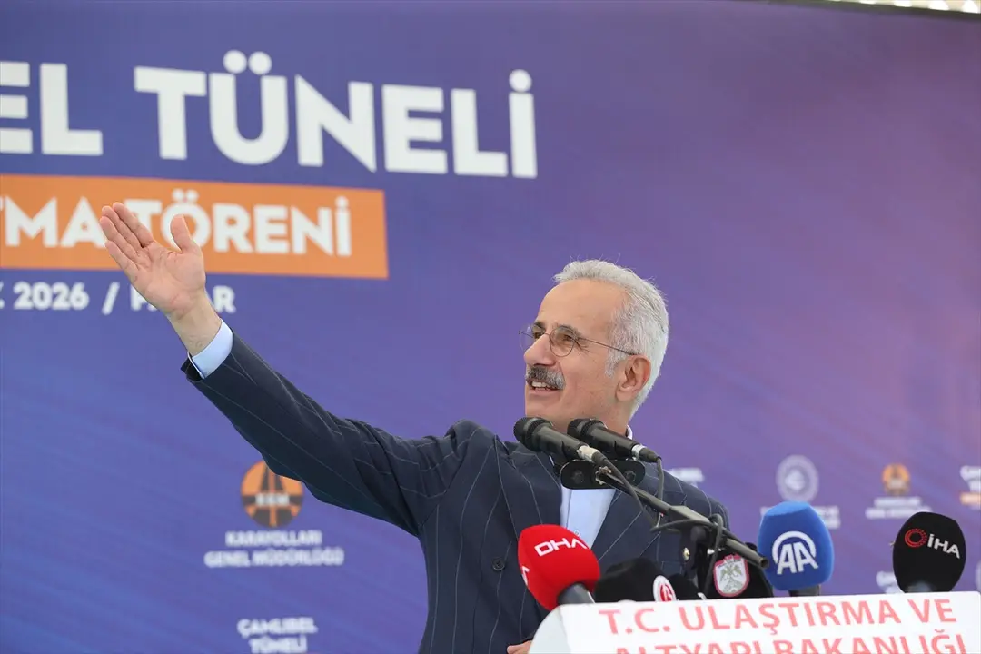 Bakan Uraloğlu, Sivas'ta Çamlıbel Tüneli Temel Atma Töreni'nde konuştu: