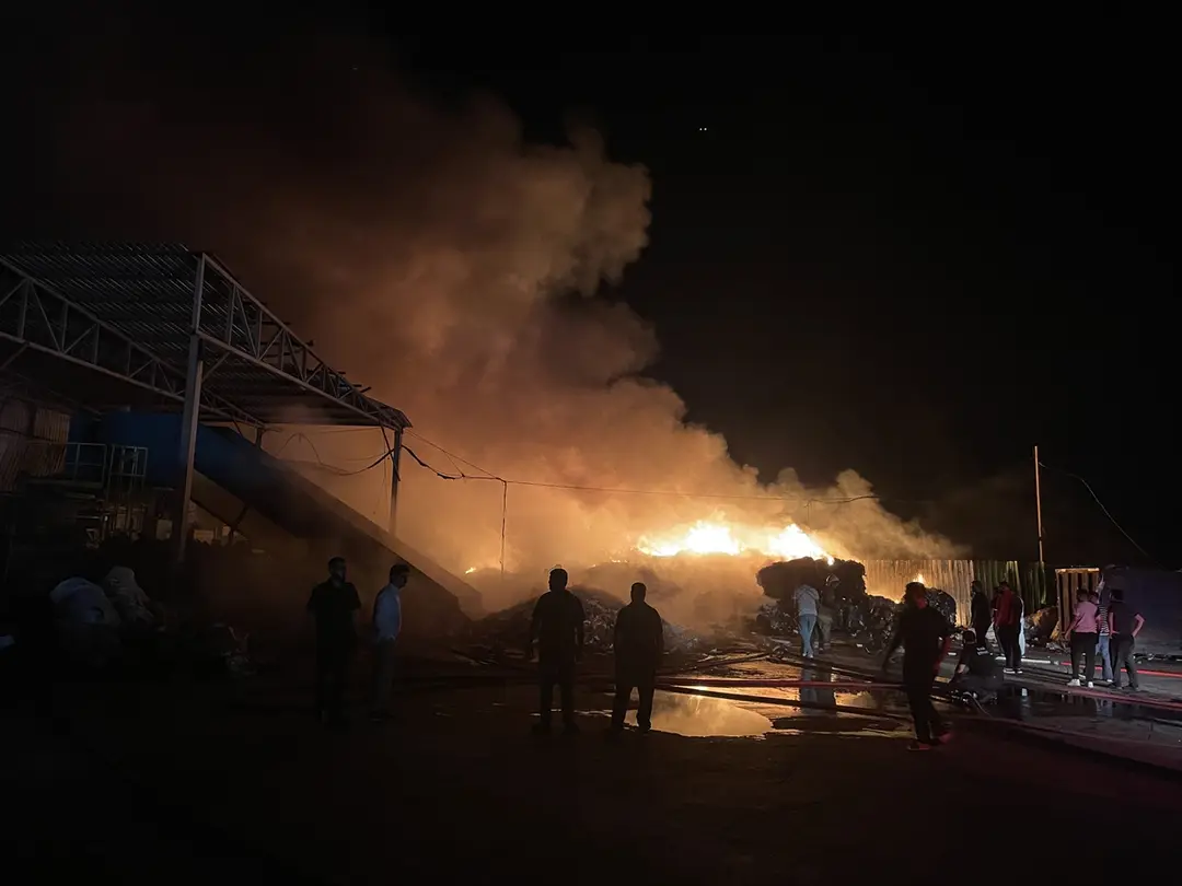 Bursa'da geri dönüşüm tesisinde yangın söndürüldü