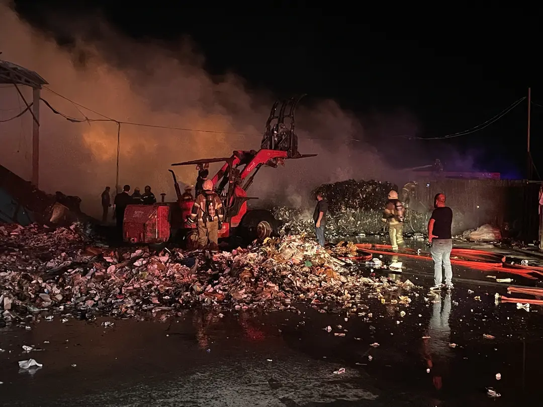 Bursa'da geri dönüşüm tesisinde yangın söndürüldü