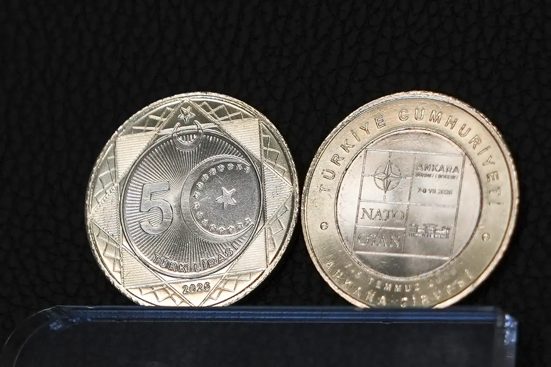 NATO Zirvesi anısına özel 5 lira basıldı