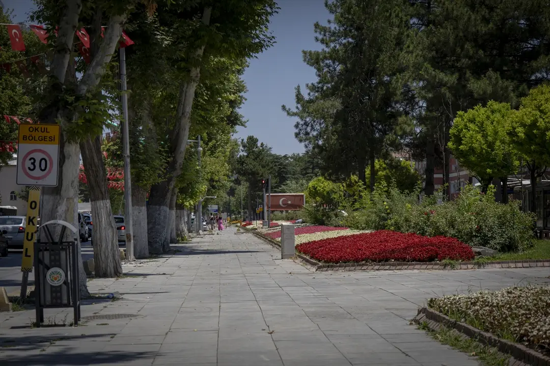 Gaziantep ve Malatya'da sıcak hava yaşamı etkiliyor