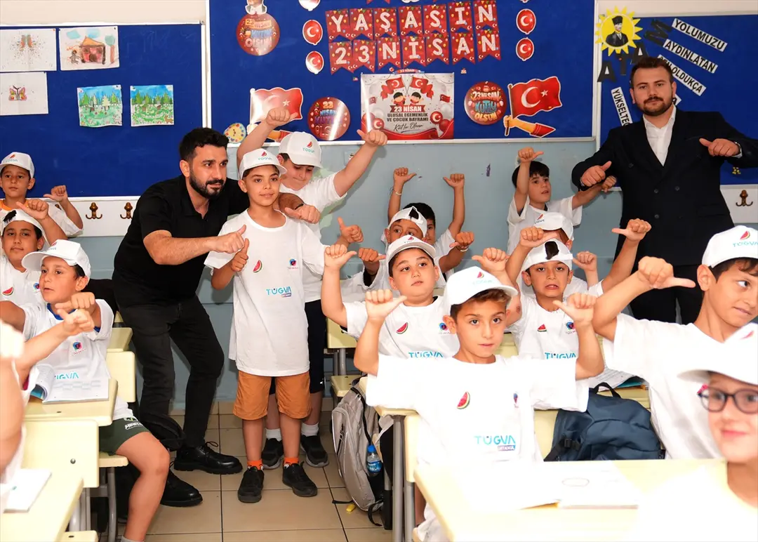 TÜGVA Yaz Okulu 81 ilde 550 bin başvuruyla başladı