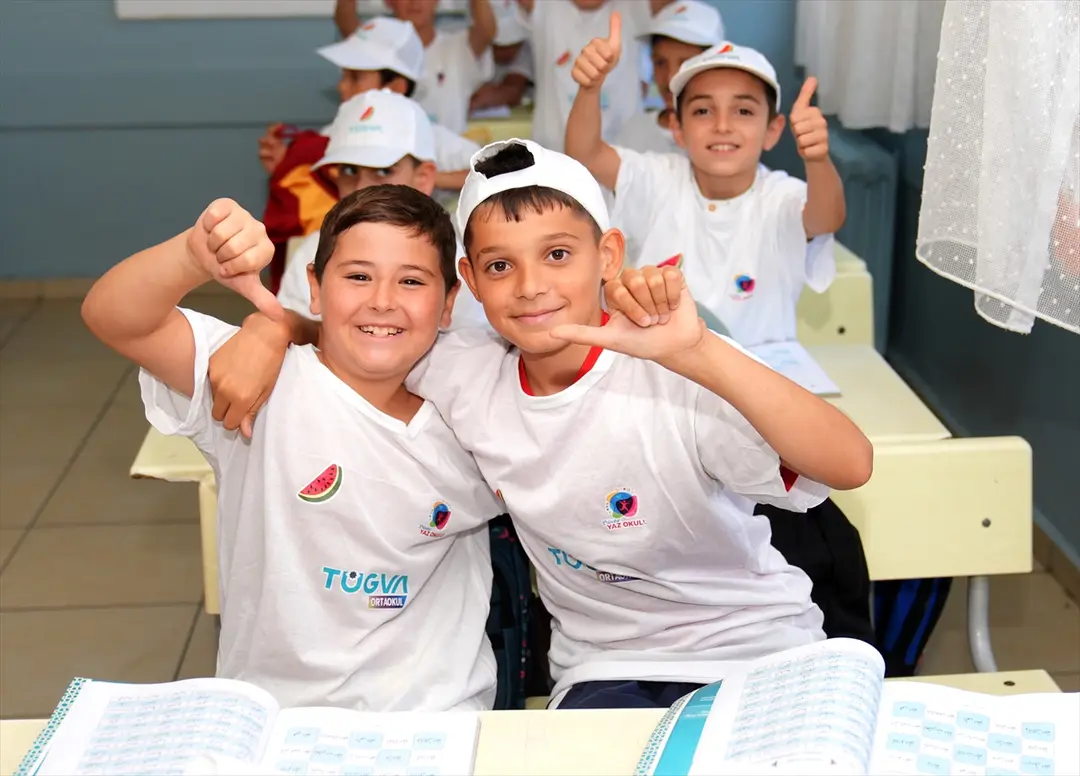 TÜGVA Yaz Okulu 81 ilde 550 bin başvuruyla başladı