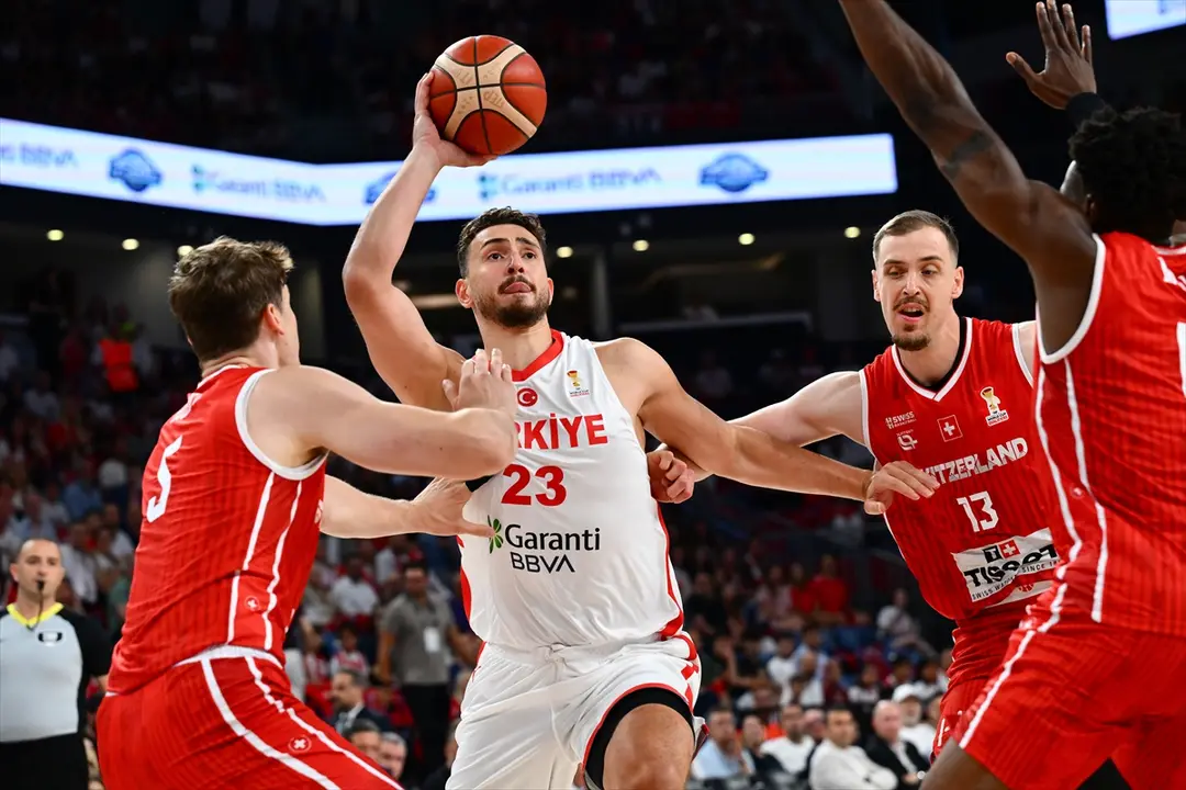 A Milli Takım: 95-72 İsviçre