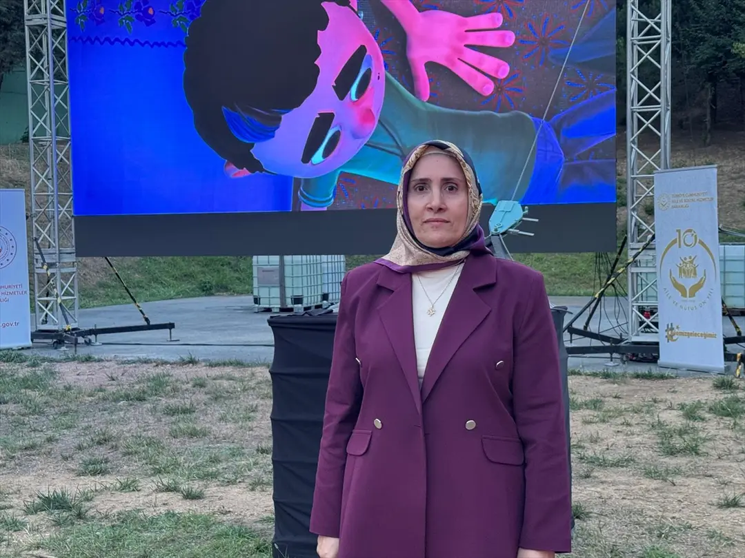Koruyucu aileler ve çocuklar sinemada buluştu