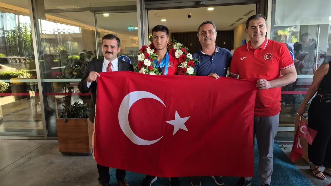 Rahmi Kaan Karahan: Kano tarihimize altın madalya ile geçtik