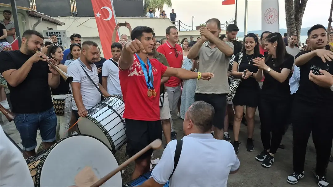 Rahmi Kaan Karahan: Kano tarihimize altın madalya ile geçtik