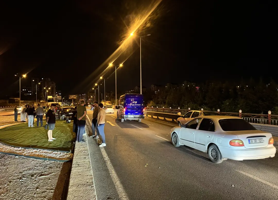 Kayseri'de zincirleme kaza: 2 yaralı