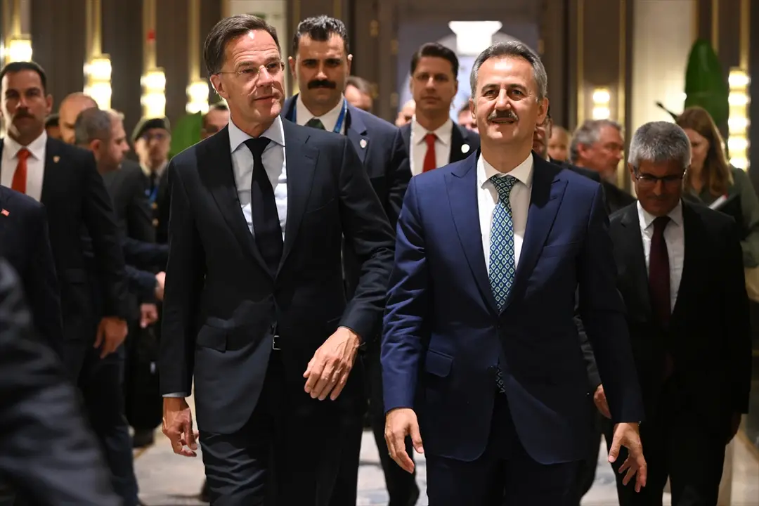 Rutte Ankara'ya geldi