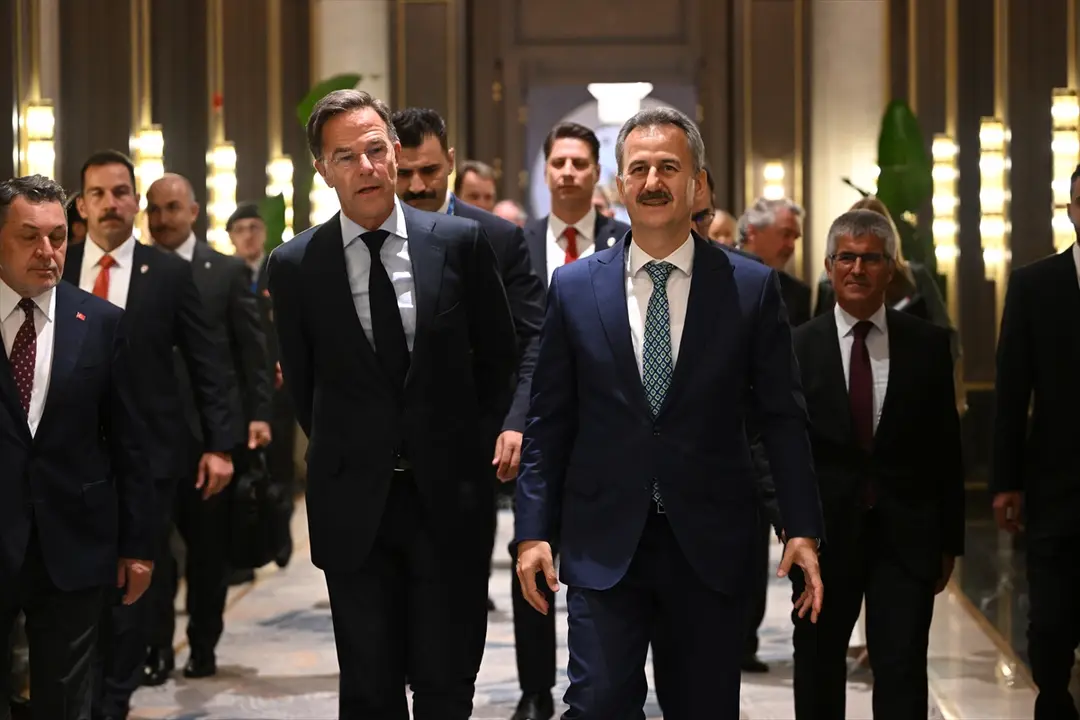 Rutte Ankara'ya geldi