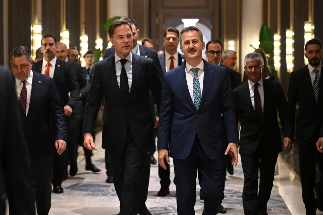 Rutte Ankara'ya geldi