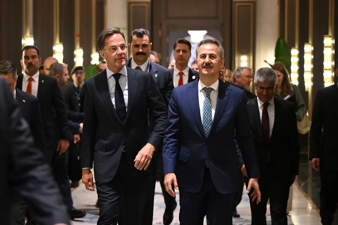 Rutte Ankara'ya geldi